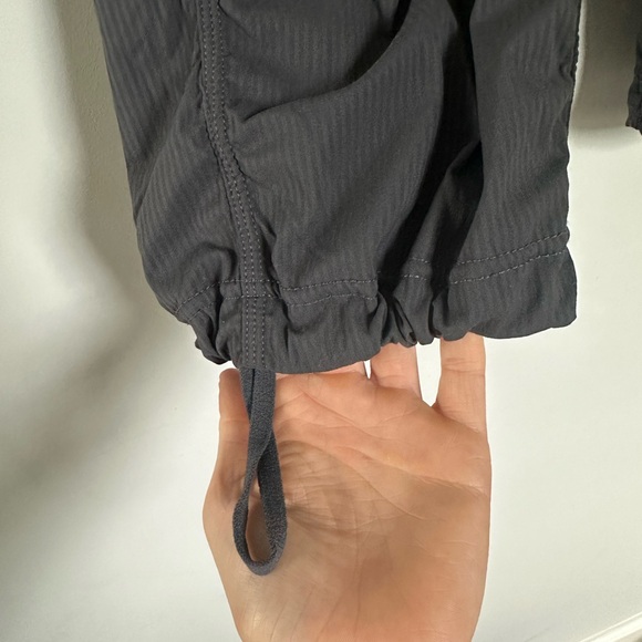 lululemon dance studio mid length size 4 - Picture 9 of 10